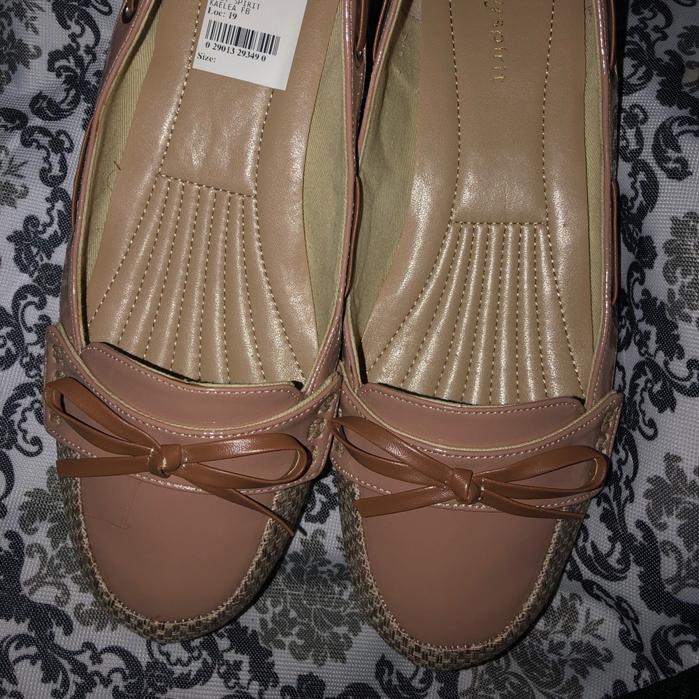 Cute Easy Spirit flats